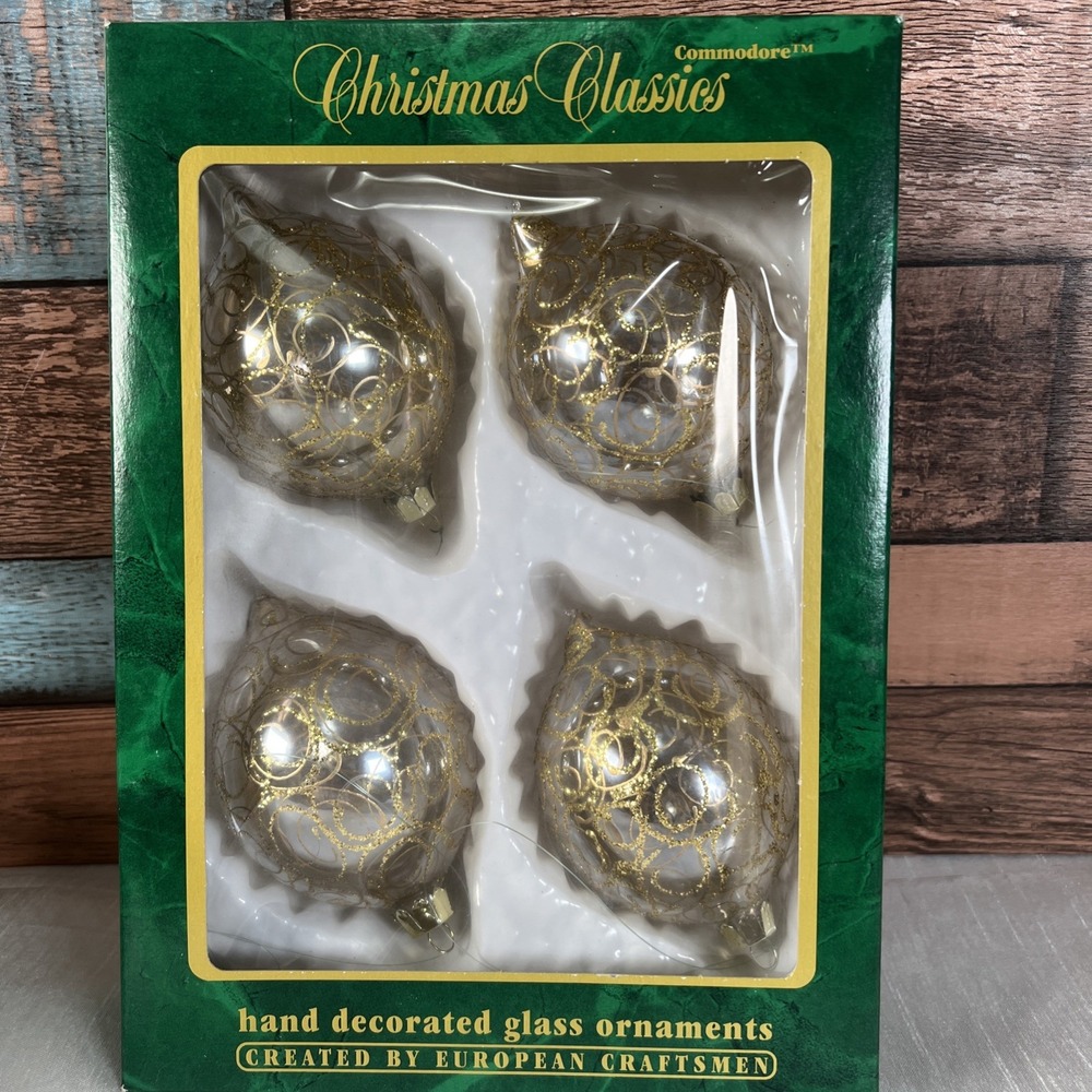 VTG- 2003 Commodore Christmas Classics Hand Decorated Glass Ornaments Set‎ Of 4